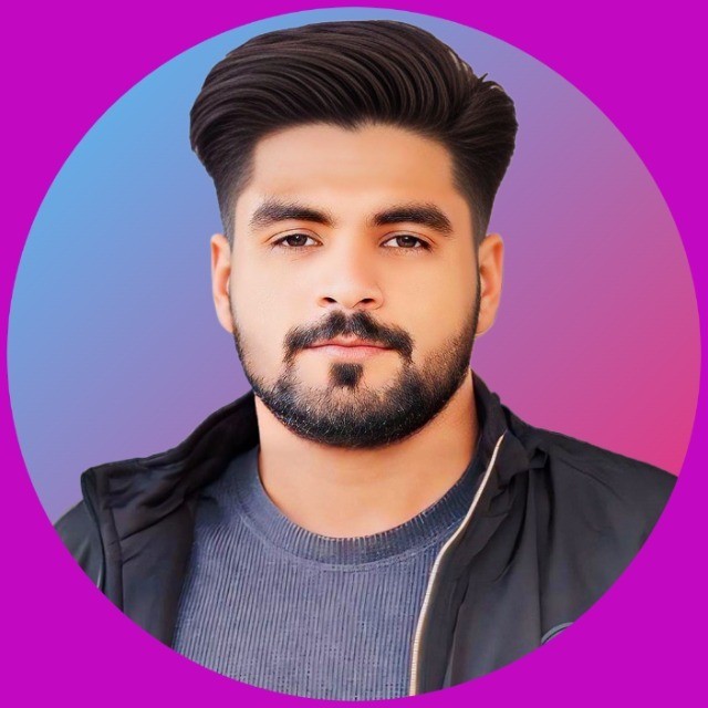 Portrait of Azhar Mahmood, founder of Editors Flow